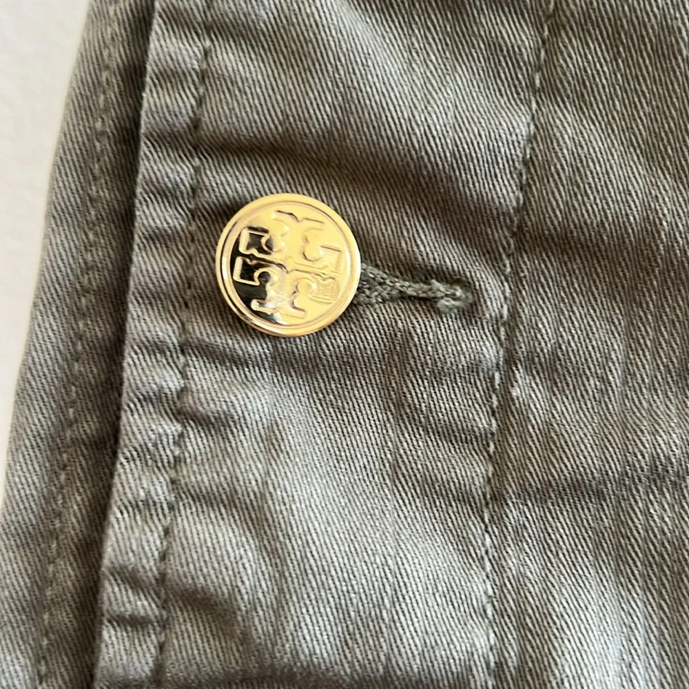 Tory Burch green shorts with logo detail sz 31 - Picture 2 of 5